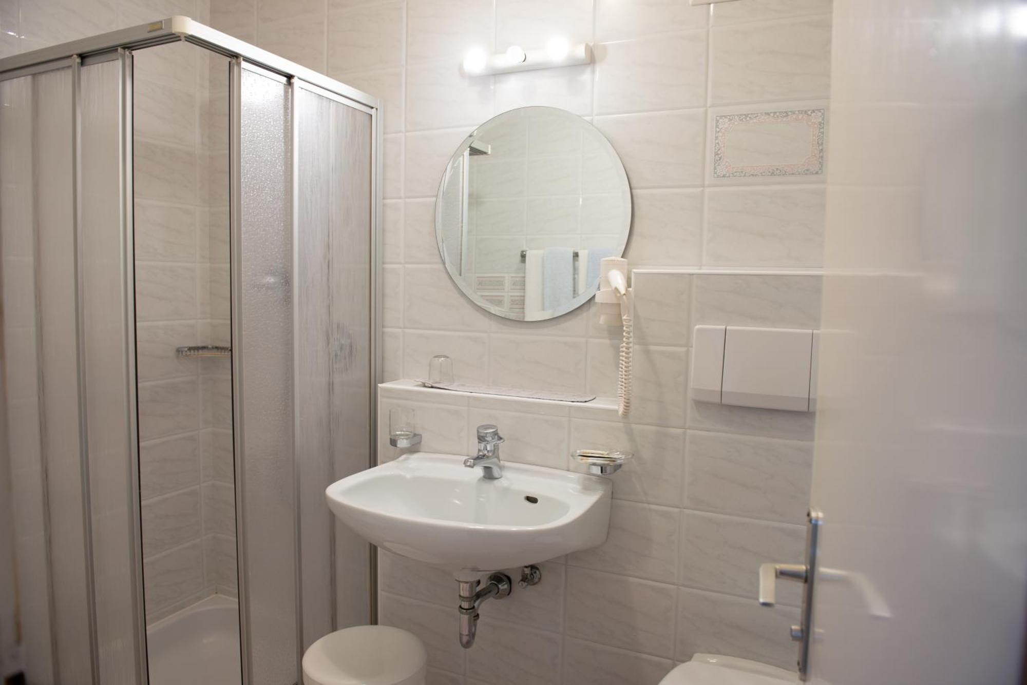 Garni Hofer Aparthotel Sexten Екстериор снимка