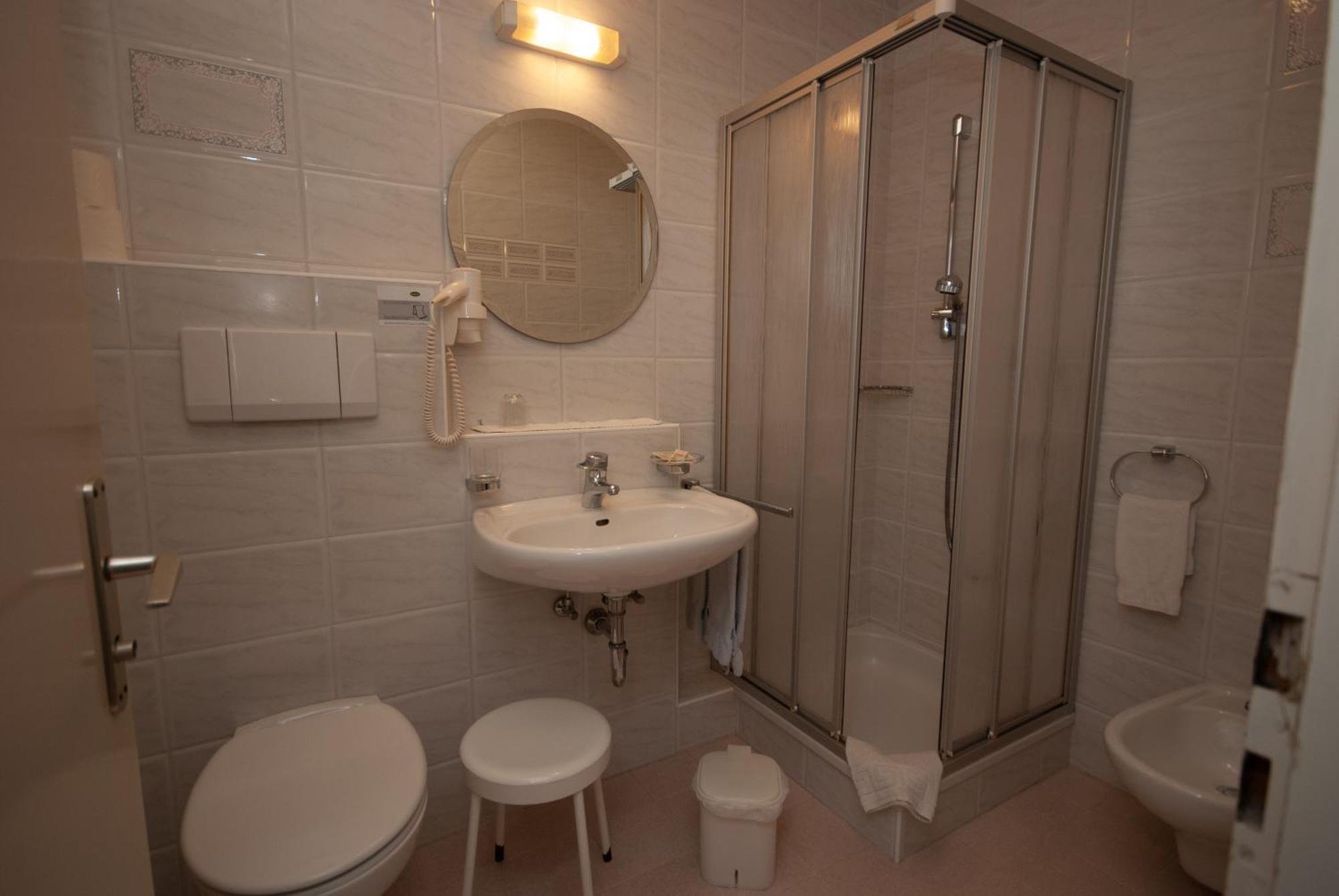 Garni Hofer Aparthotel Sexten Екстериор снимка