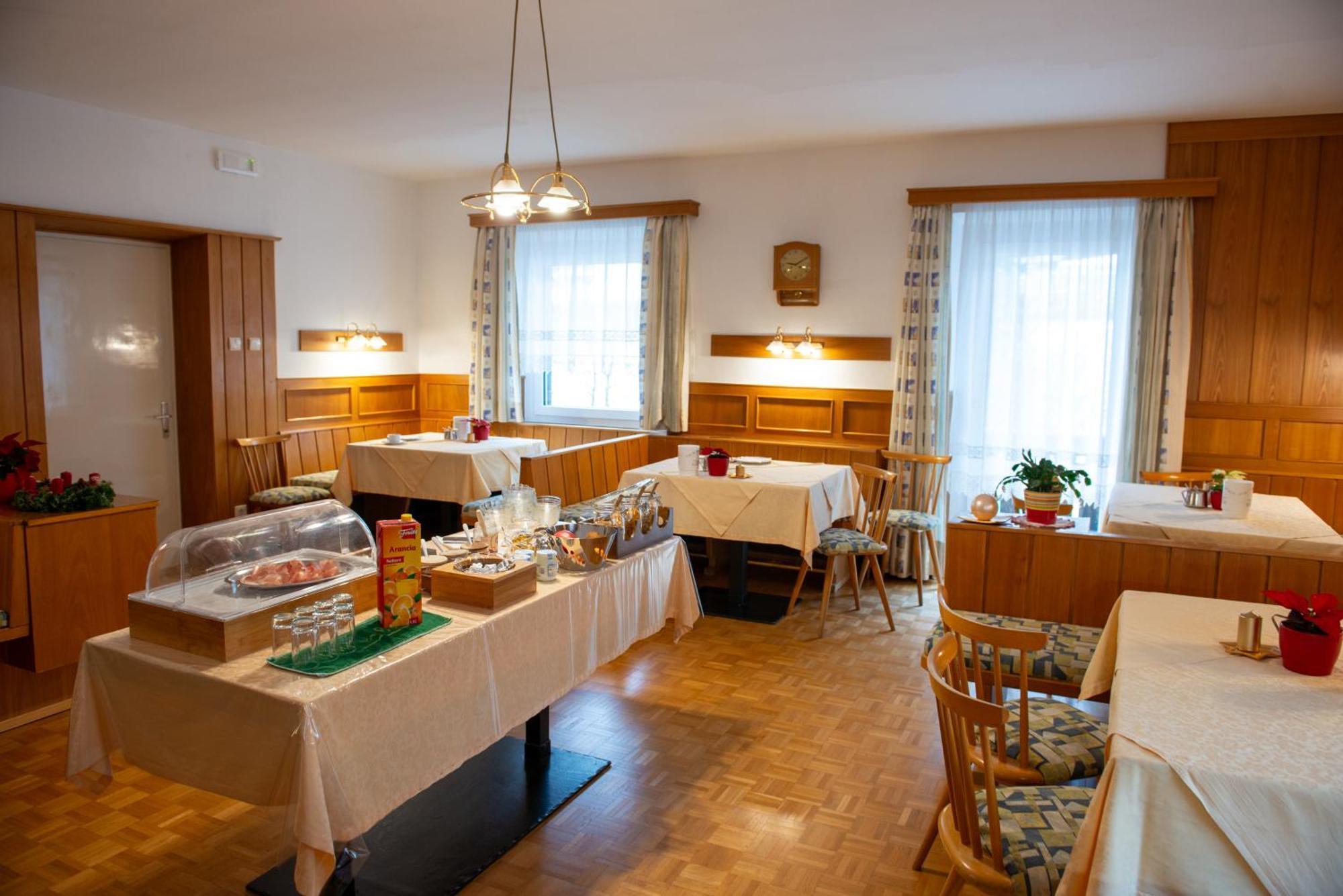 Garni Hofer Aparthotel Sexten Екстериор снимка